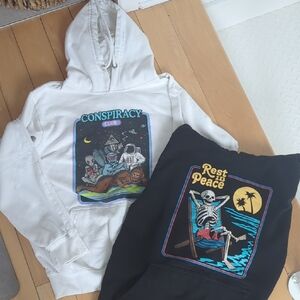 2 XHoodie - White and Black